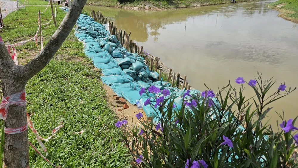 đà nẵng bờ kè sông phú lộc sạt lở