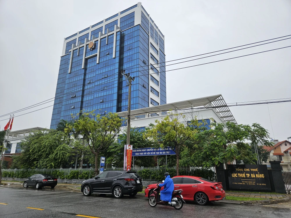 Mạo danh cán bộ thuế lừa đảo