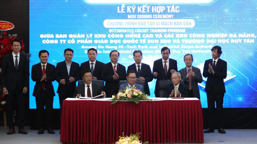 nguồn nhân lực vi mạch bán dẫn đà nẵng đào tạo