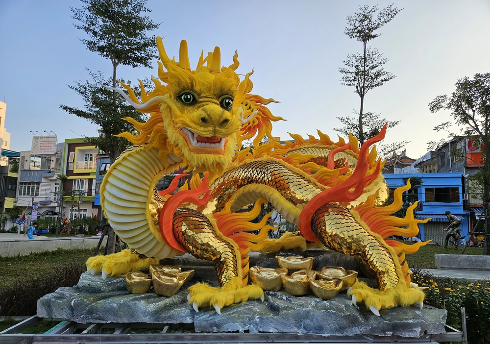 Linh vật rồng quảng trị đà nẵng.jpg