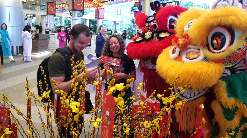 du khách xông đất đà nẵng