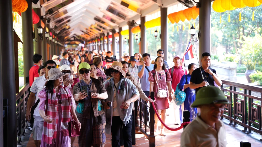 du lịch khách quốc tế đà nẵng nghỉ lễ