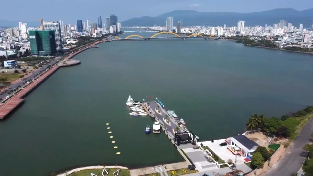 du thuyền đà nẵng