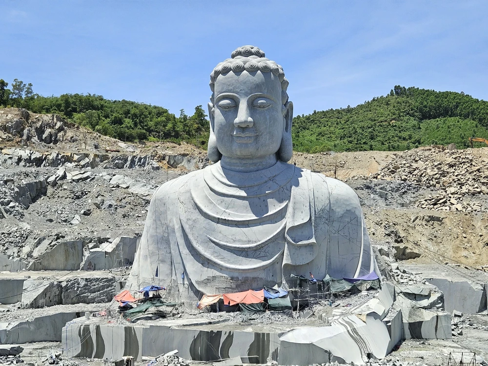 tượng phật khổng lồ đà nẵng