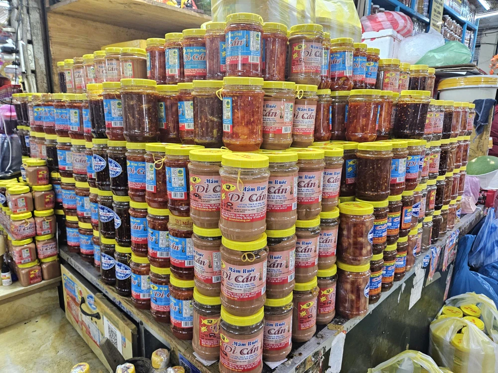 nước mắm dì cẩn