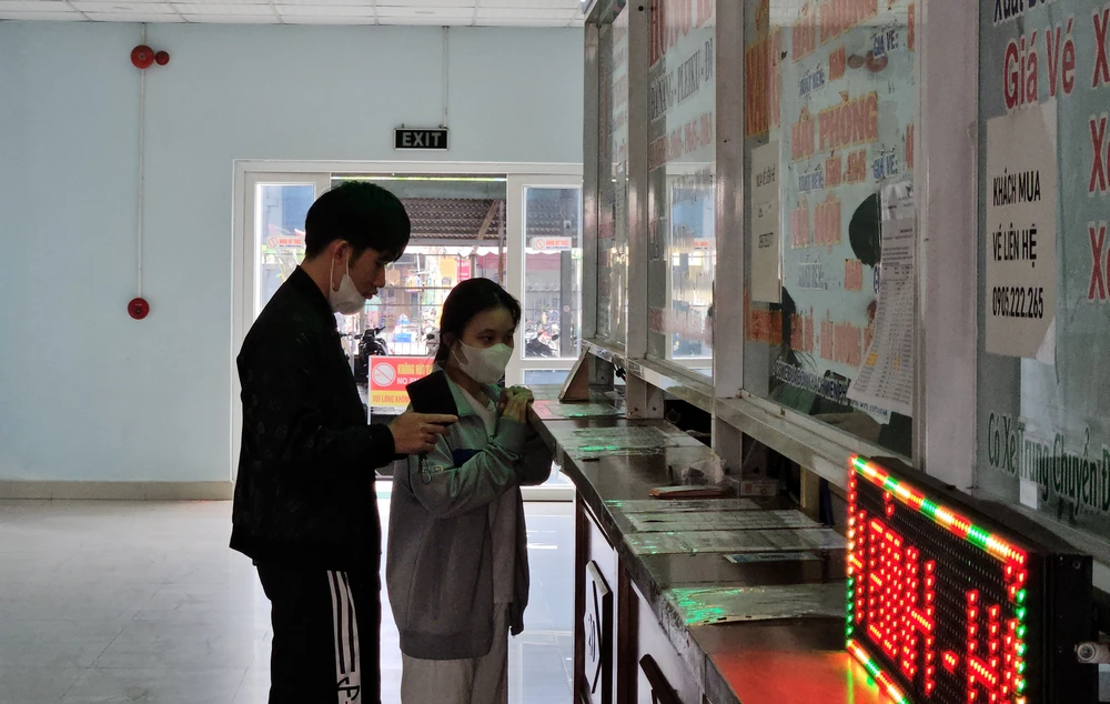 tết ất tỵ 2025