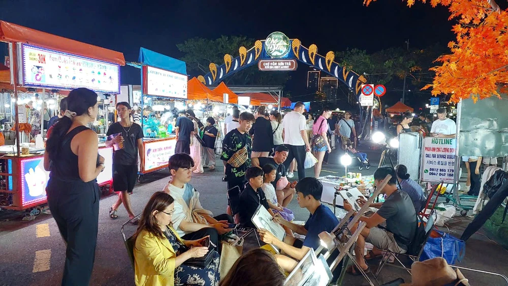 chợ đêm sơn trà