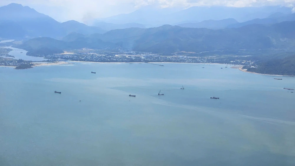 lấn biển tại vịnh đà nẵng