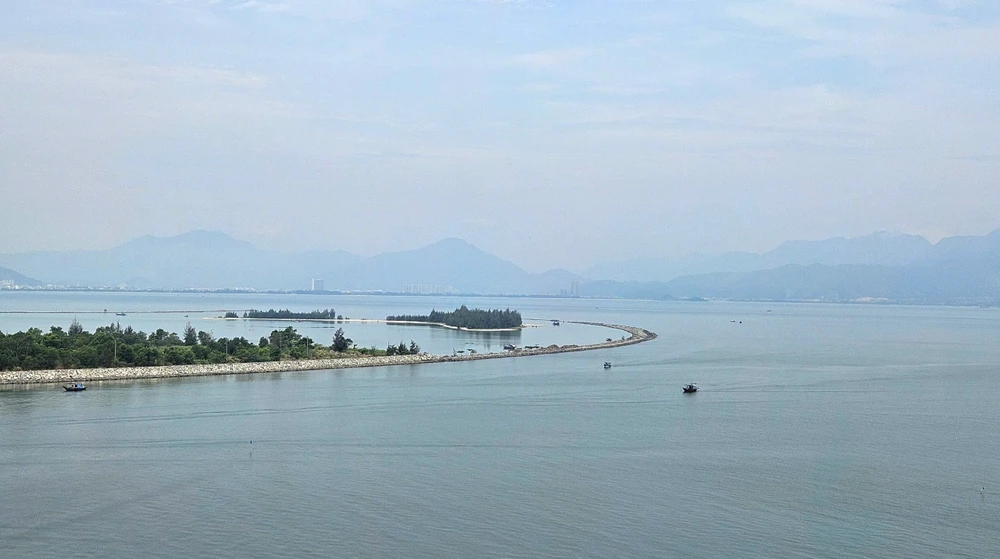 nghiên cứu lấn biển