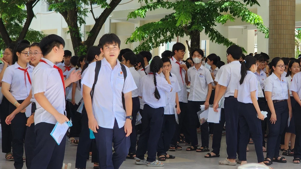 con của cán bộ tỉnh quảng nam