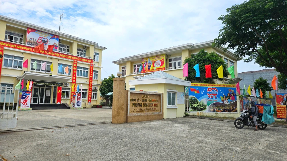 sắp xếp đơn vị hành chính