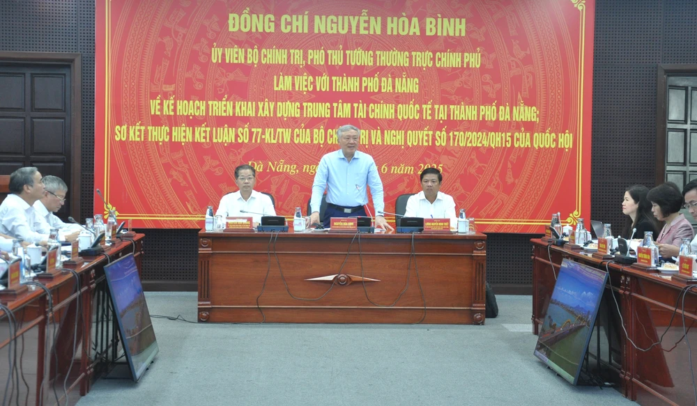 phó thủ tướng thường trực