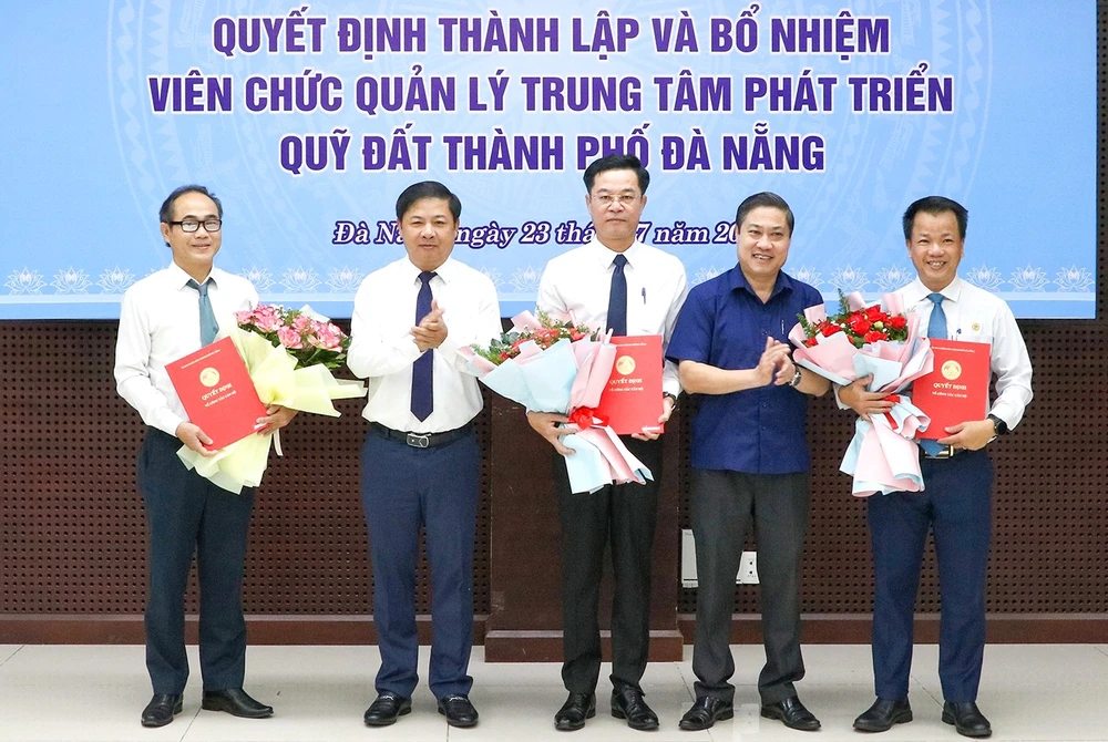 trung tâm phát triển quỹ đất