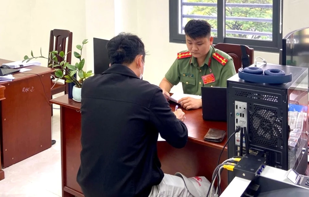 xúc phạm lãnh đạo