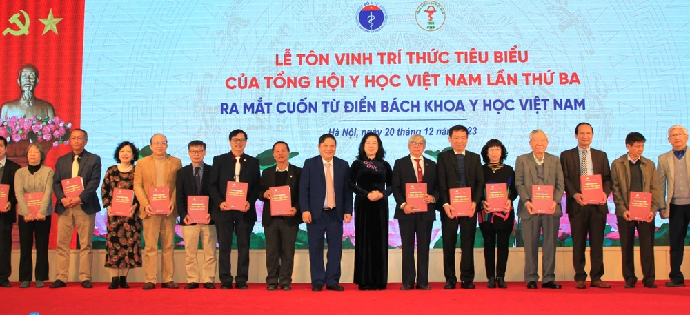 tri-thuc-tieu-bieu-cua-tong-hoi-y-hoc-viet-nam-3751.jpg