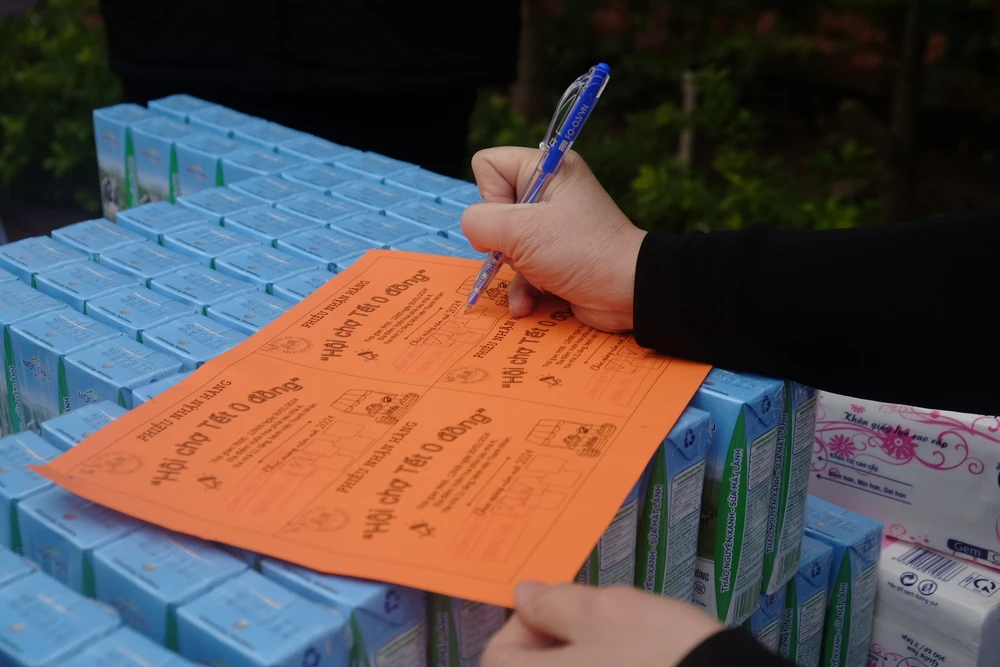 chợ tết 0 đồng 5.JPG