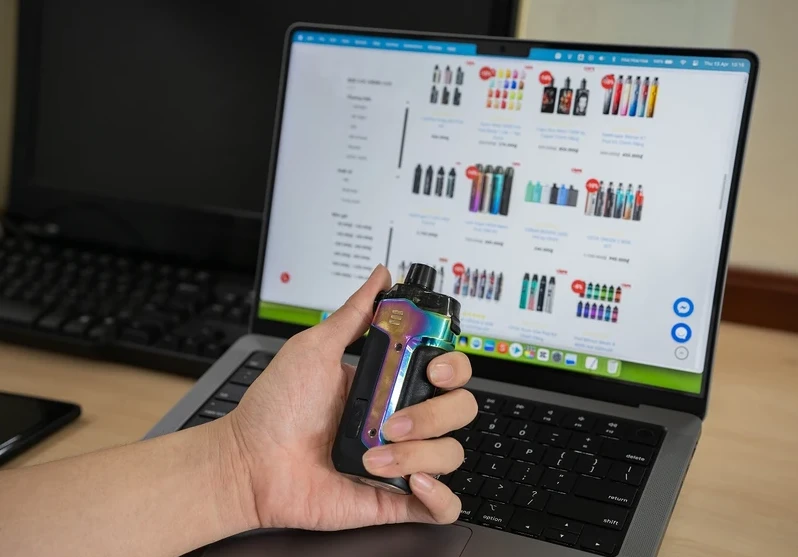 cấm thuốc lá điện tử.png