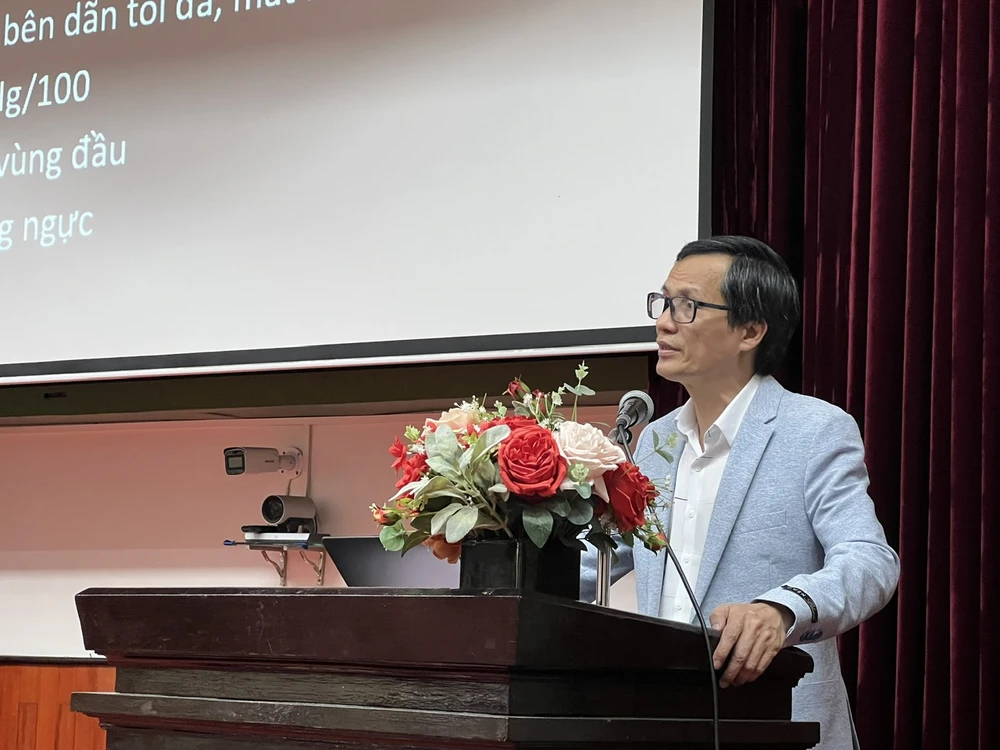 chia gan người chết não ghép cho 2 người.png