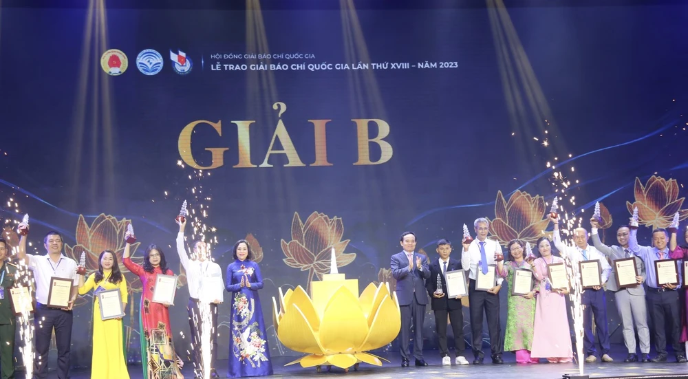 giải báo chí quốc gia.jpg