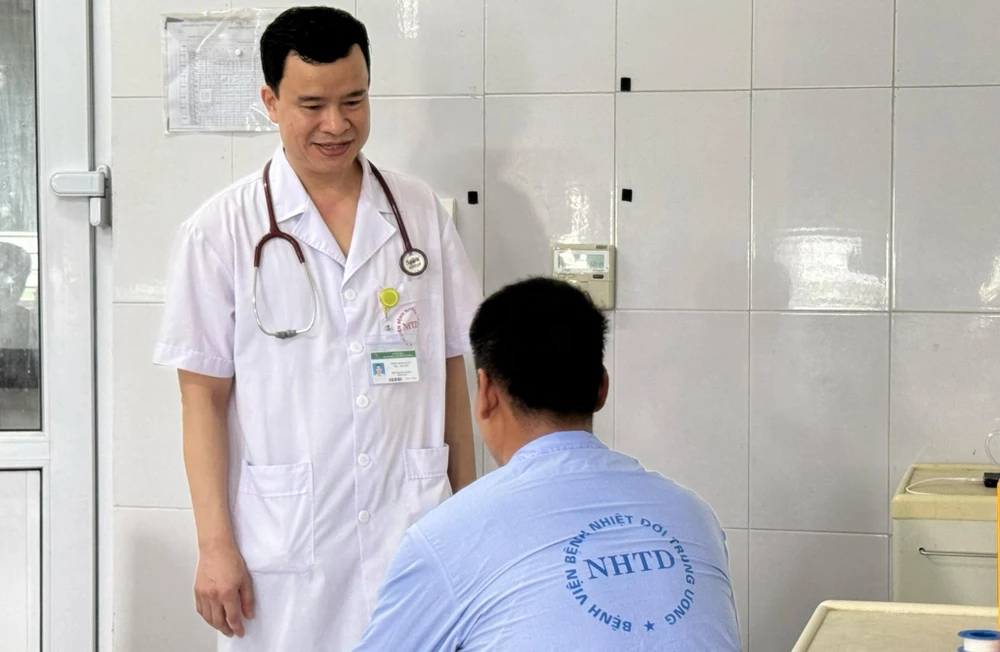 uống thuốc nam trị viêm gan B.jpg