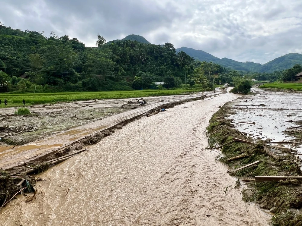 thôn làng nủ 5.jpg