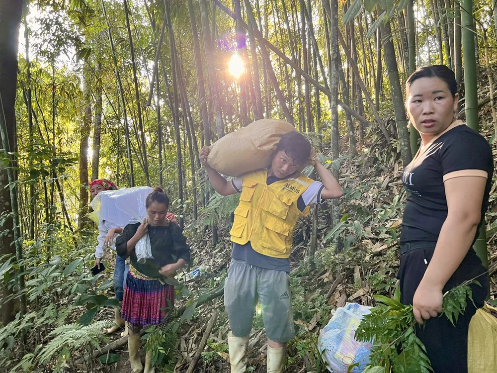 thôn kho vàng 1.jpg