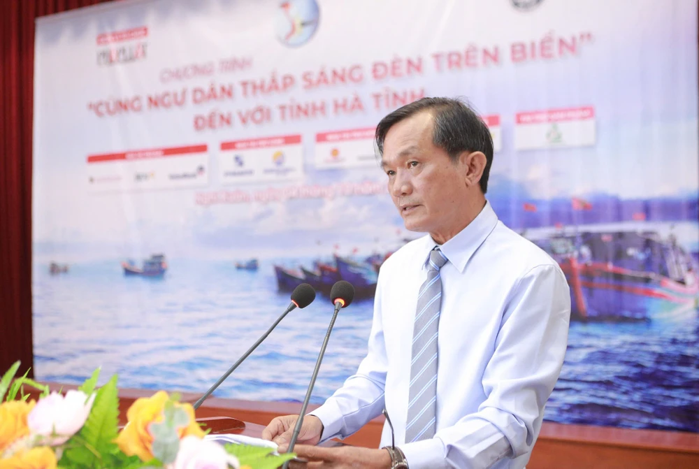 Ông Nguyễn Đức Hiển, Phó Tổng Biên tập thường trực báo Pháp Luật TP.HCM, phát biểu mở đầu chương trình. Ảnh: ĐẶNG TRUNG