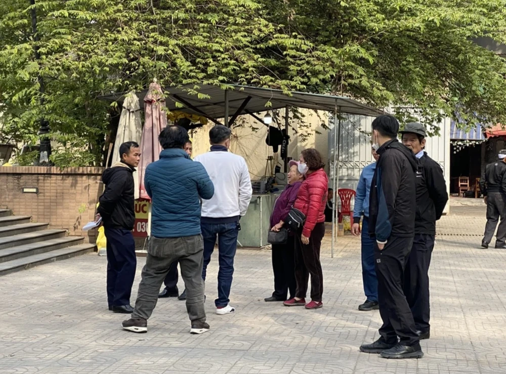 cháy quán cà phê