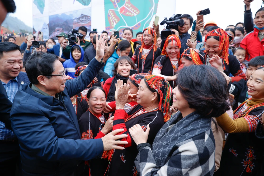 khu tái định cư thôn làng nủ