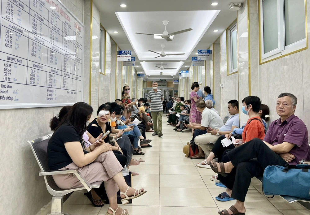 khám chữa bệnh ngoại trú