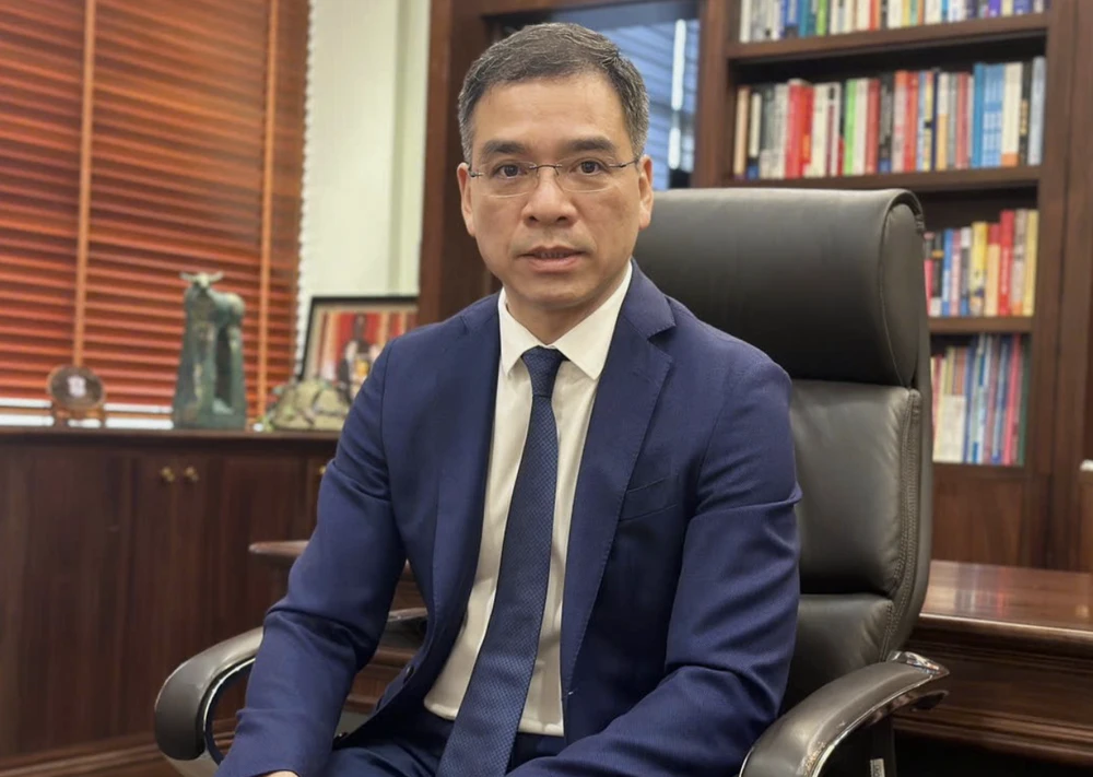 hành hung nhân viên y tế