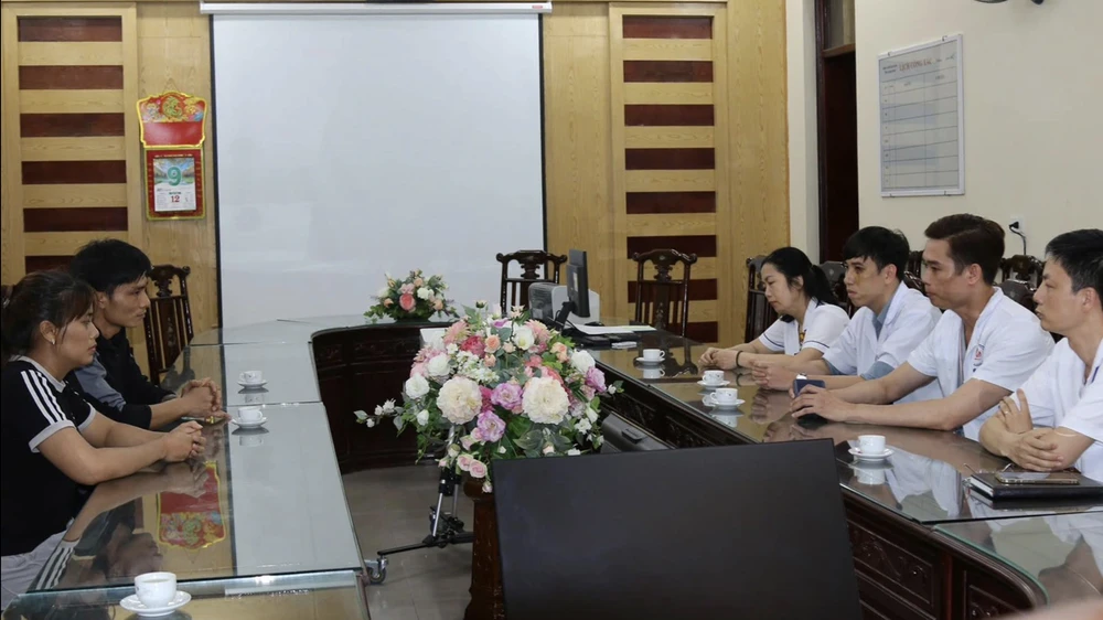 hành hung nhân viên y tế