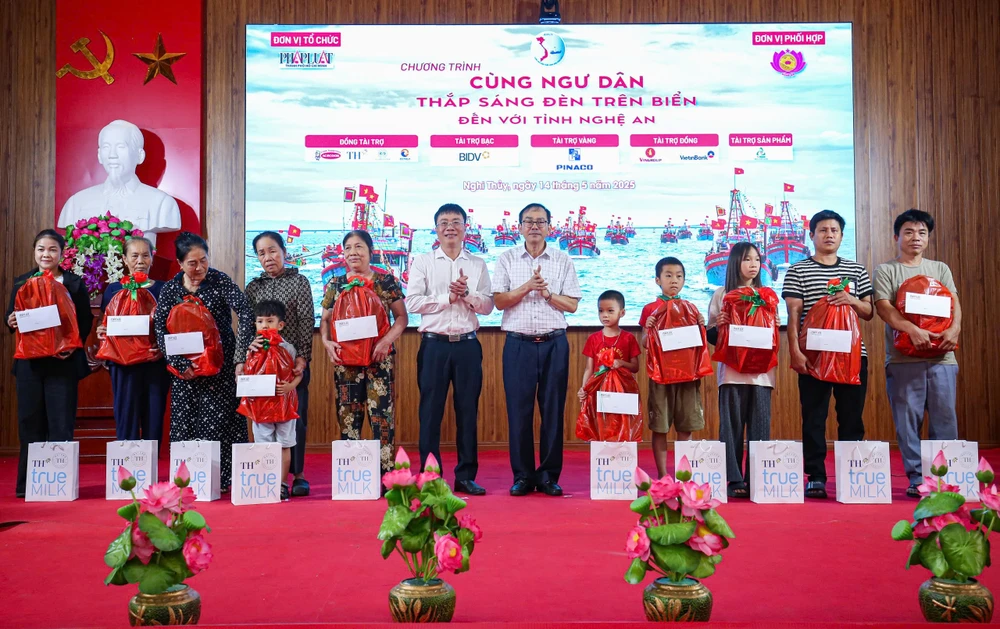 cùng ngư dân 10.jpg