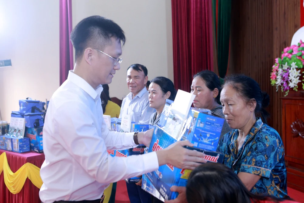 cùng ngư dân 12.jpg