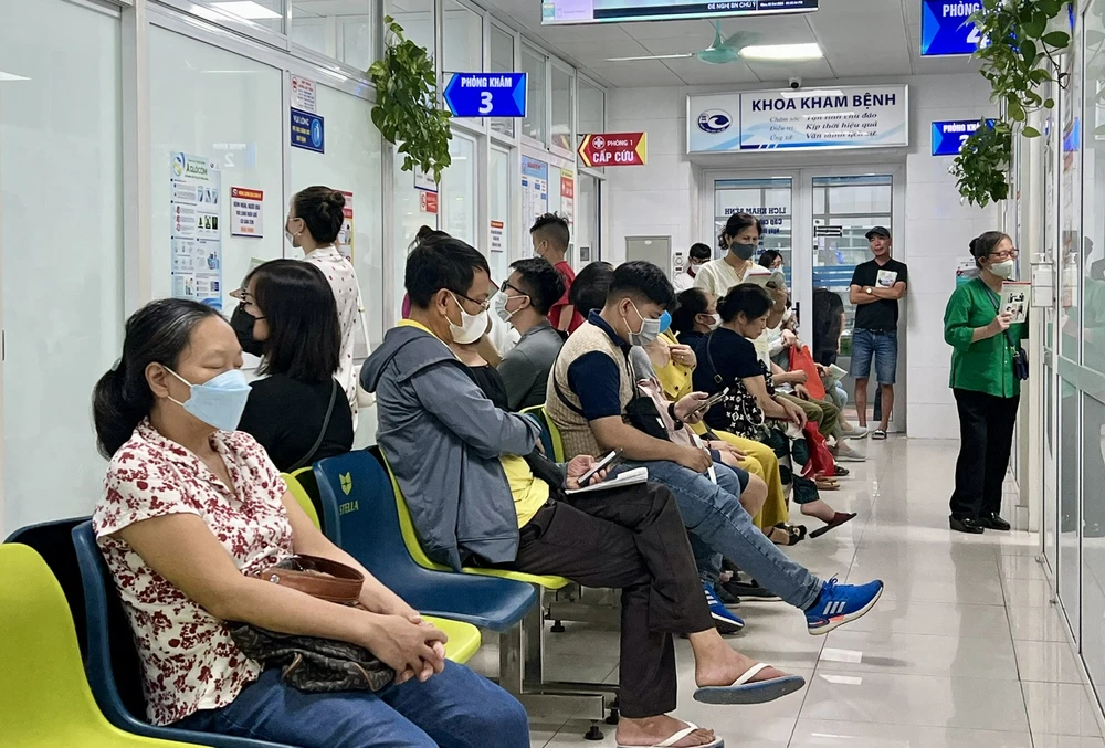 phát thuốc 2 tháng/lần