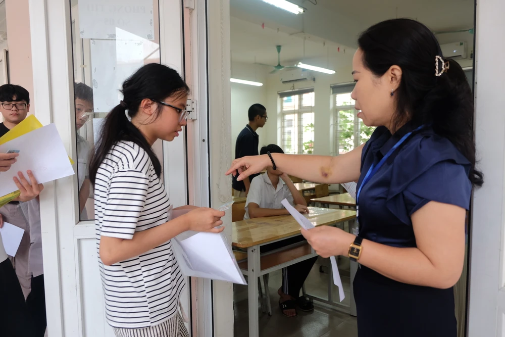 thi vào lớp 10 5.JPG