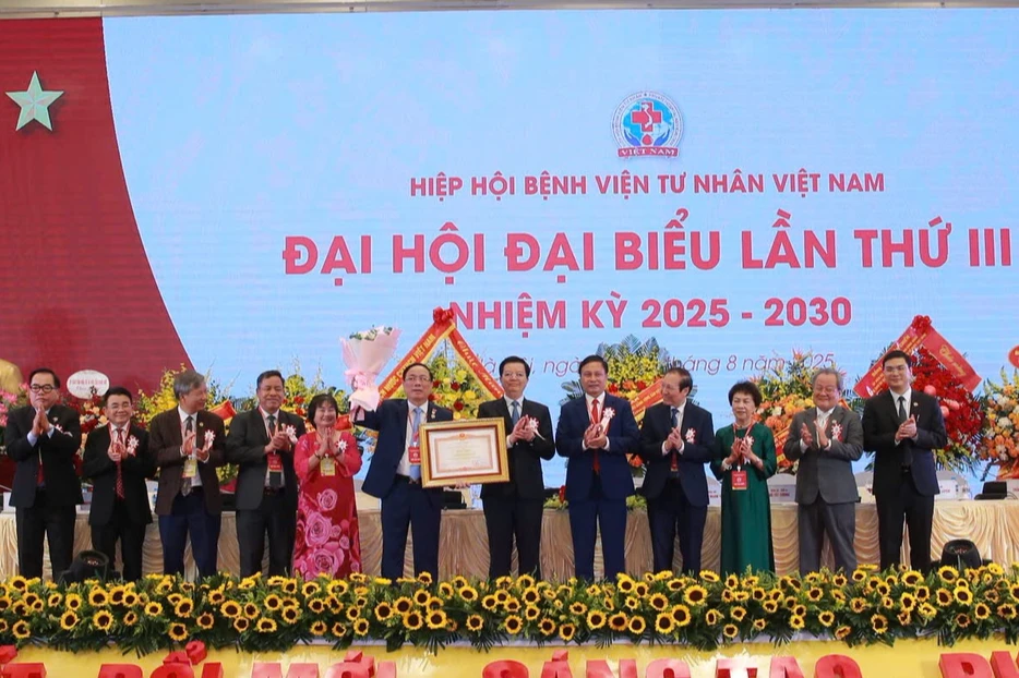 y tế tư nhân