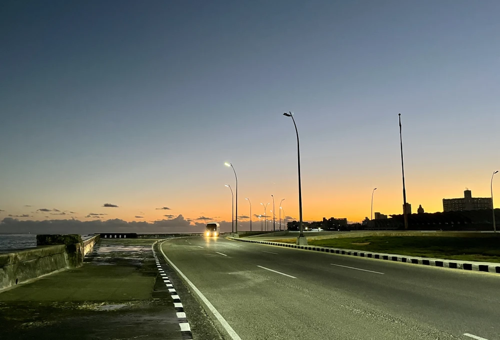 malecon có hoàng hôn.jpg