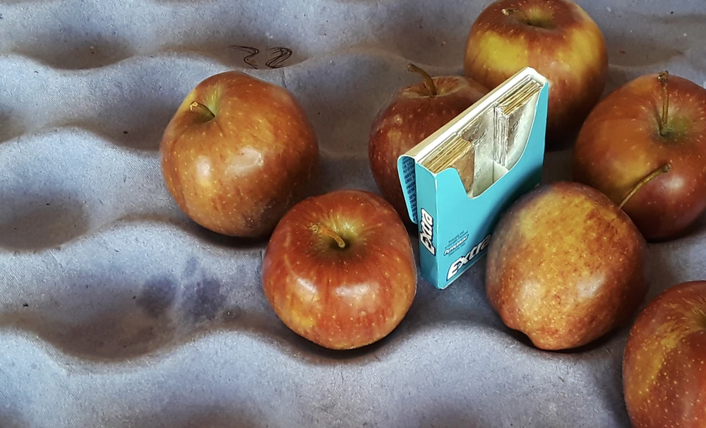 táo đc bày bán 2.jpg