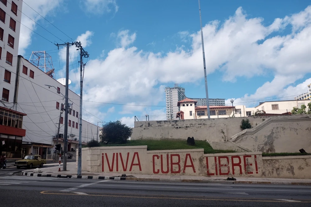 viva cuba.jpg