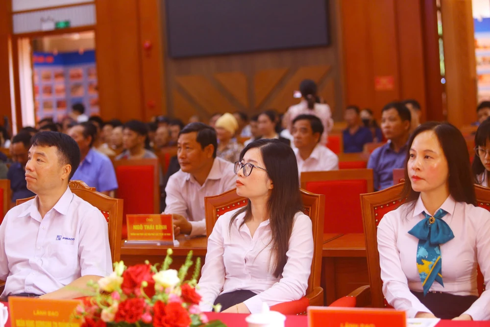 cùng ngư dân 002.jpg