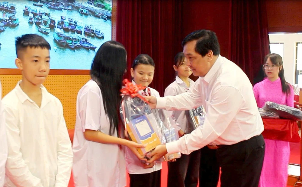 cùng ngư dân 005.jpg