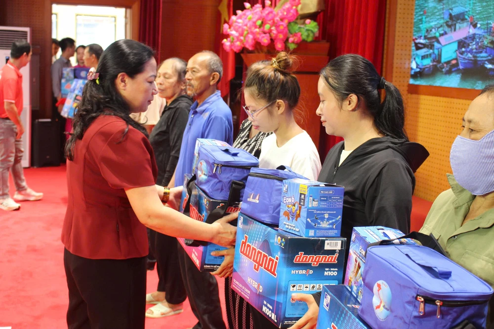 cùng ngư dân 006.jpg