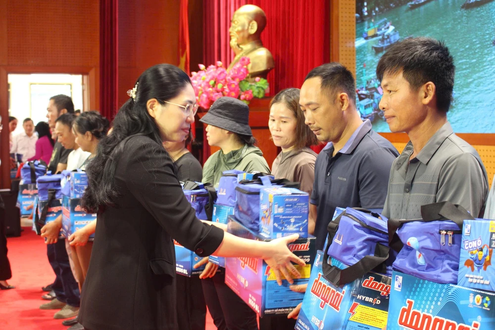 cùng ngư dân 008.jpg