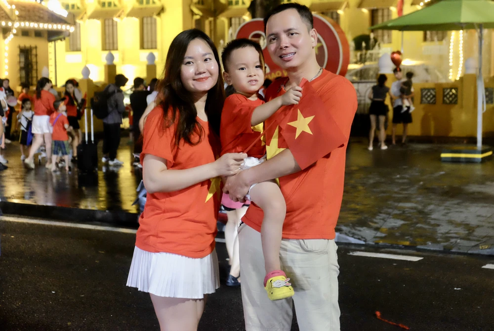 kinh nghiệm đi xem diễu binh