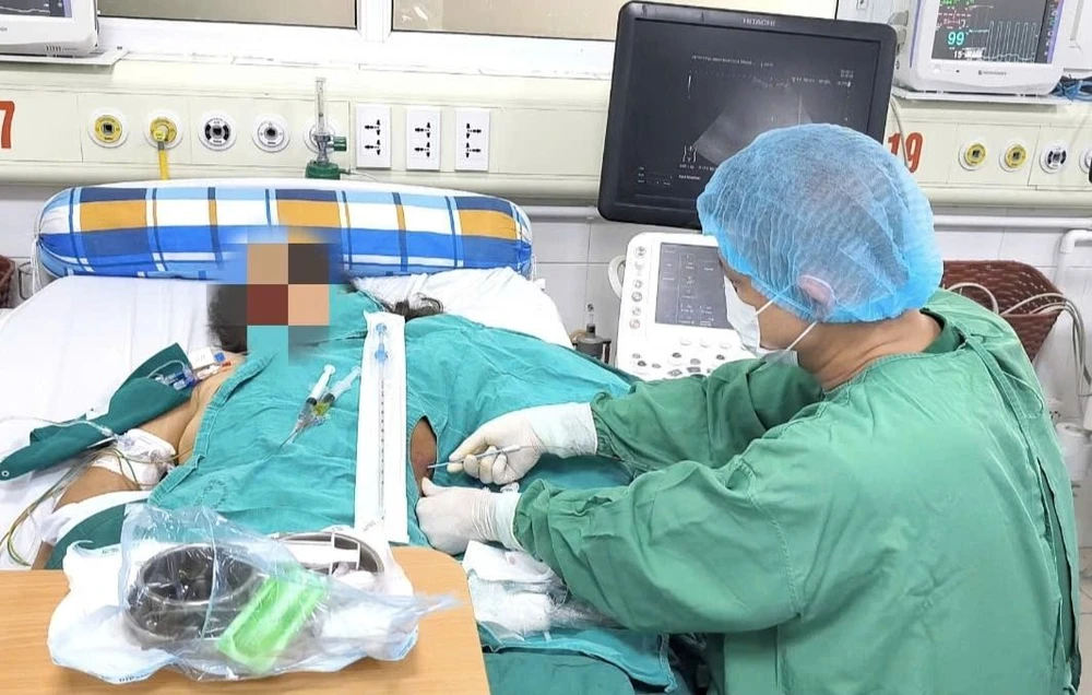 tiêm thuốc giảm đau vùng cổ