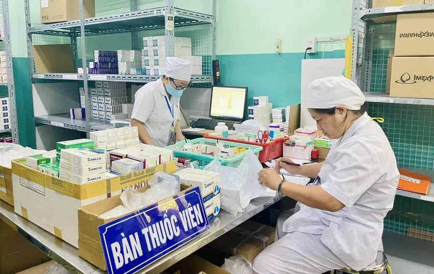 quá tải bệnh viện.jpg