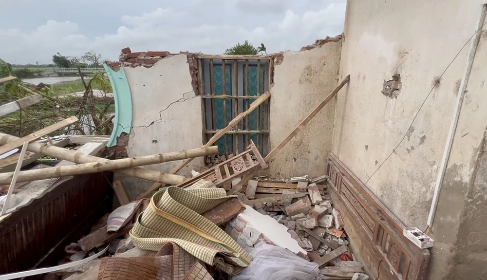 cơn lốc xoáy Ninh Bình