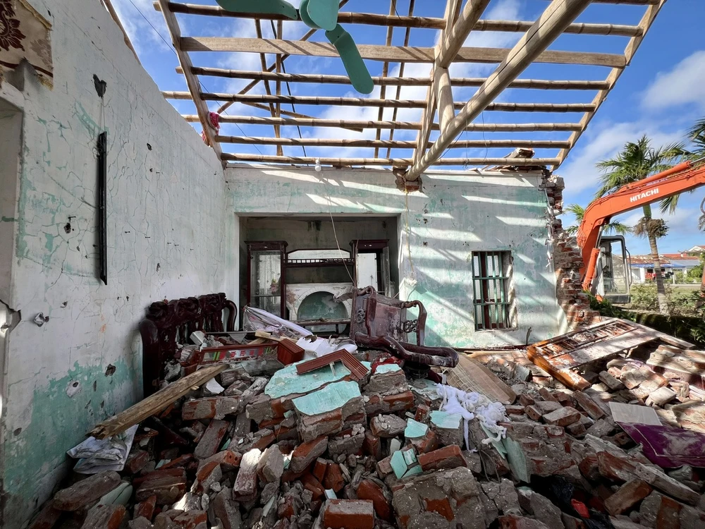 cơn lốc xoáy 0.jpg