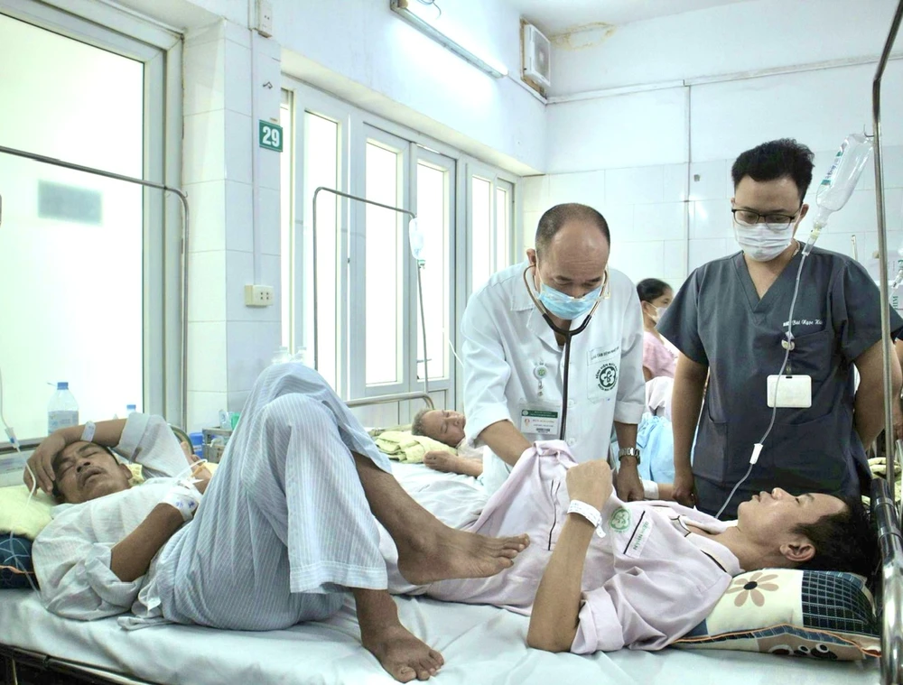 sốt xuất huyết 1.jpg